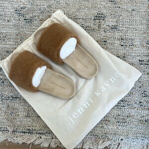 New with tags Size 39 Jenni Kayne Shearling Slides in Natural.